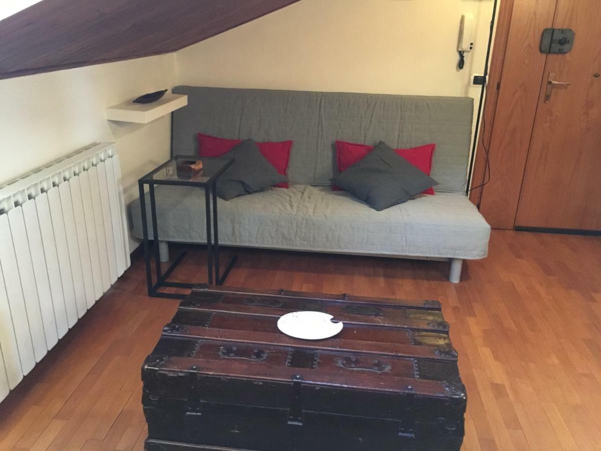Happy House Apartment Губио Екстериор снимка